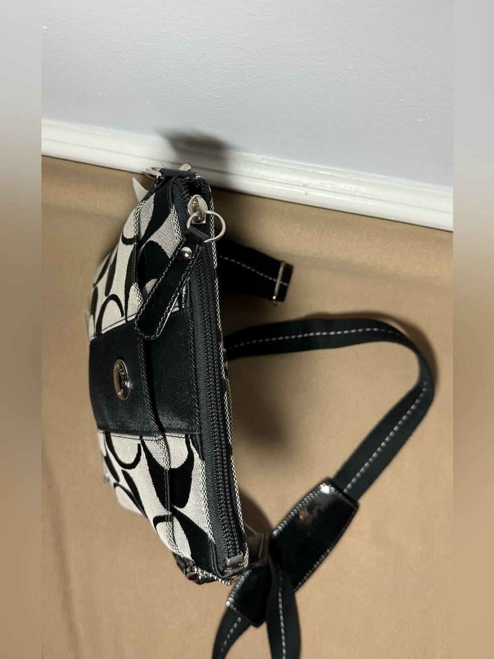 Coach NWT Black Signature Canvas Crossbody Bag - Picture 5 of 8